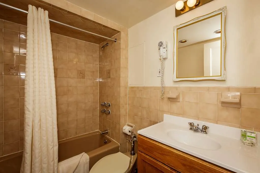 Salisbury Hotel New York